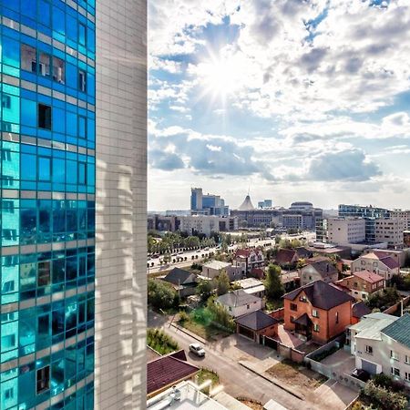 Apartments Near Bayterek Astana Bagian luar foto