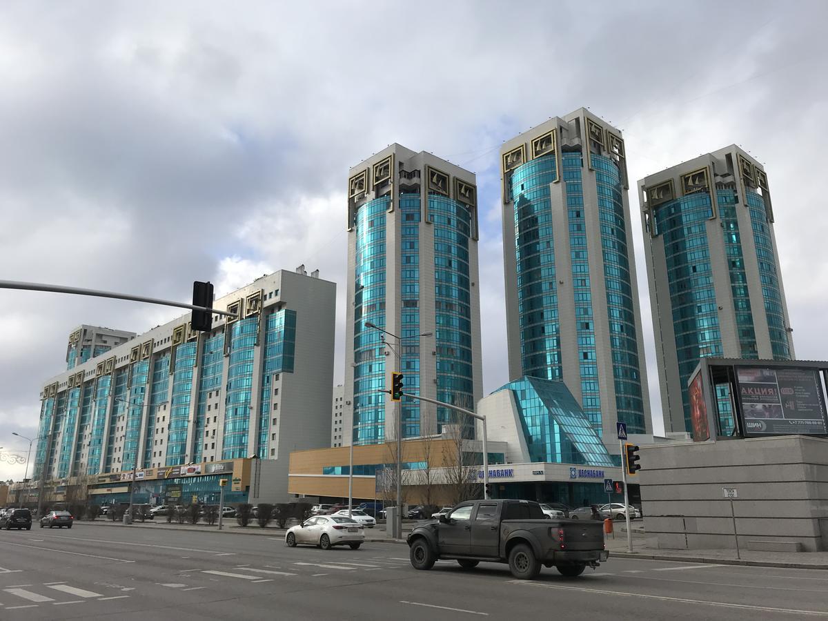 Apartments Near Bayterek Astana Bagian luar foto